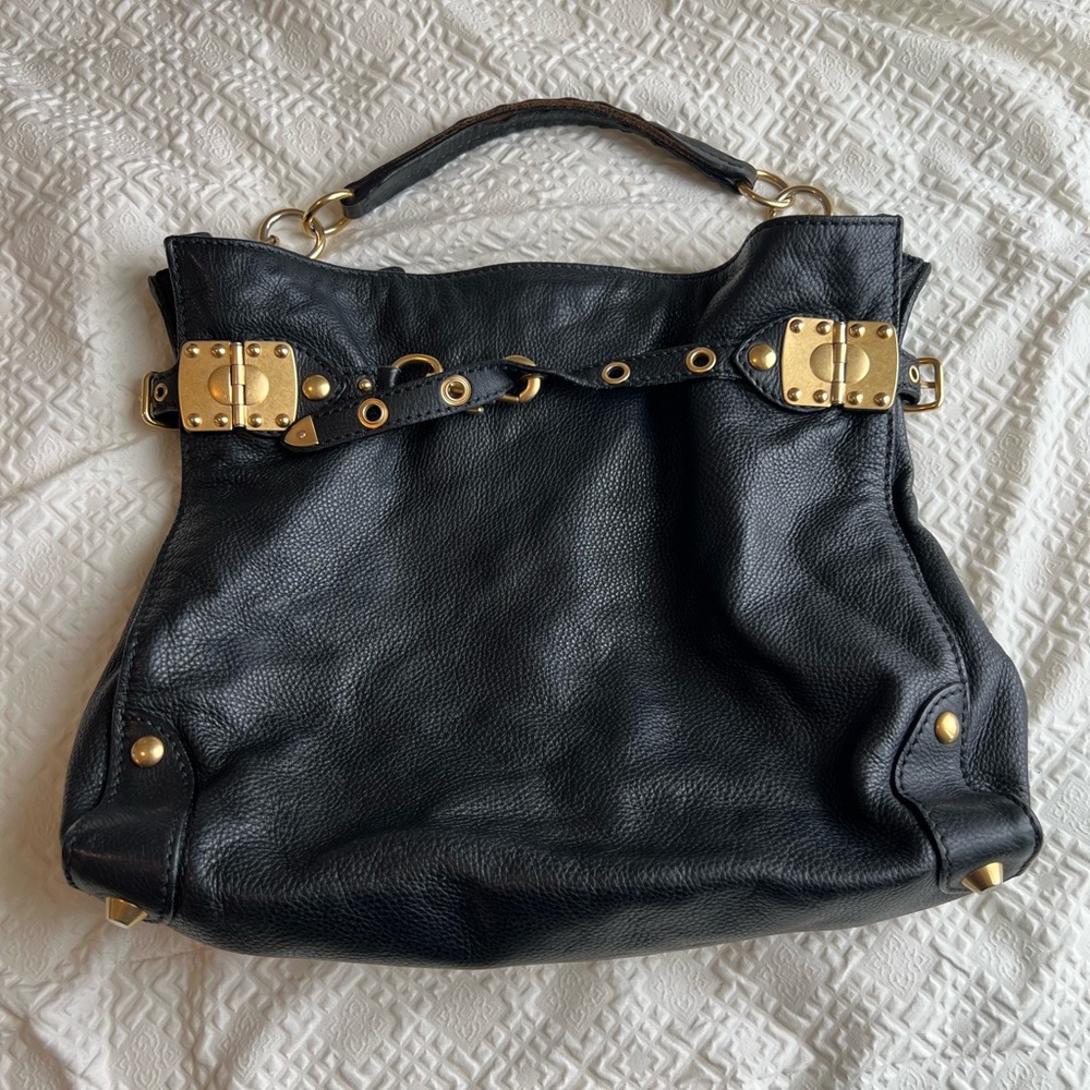 Elegant Black Leather Handbag